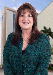 kahn erica_browardBG_scaled